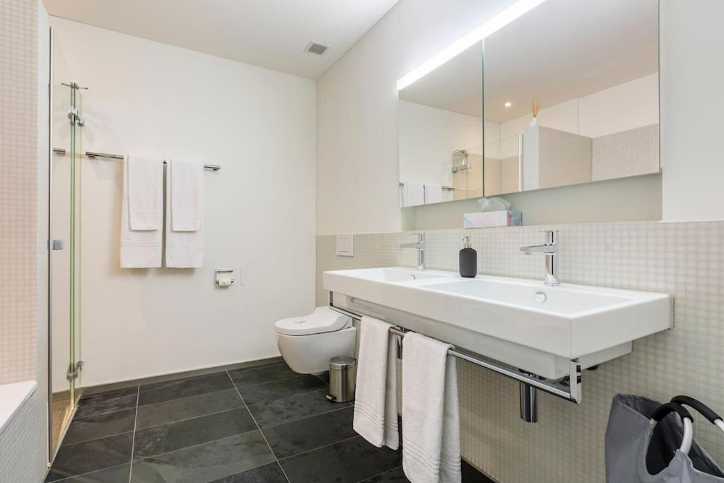 Luxus Wohnung mit Garten Zürich Exterior foto